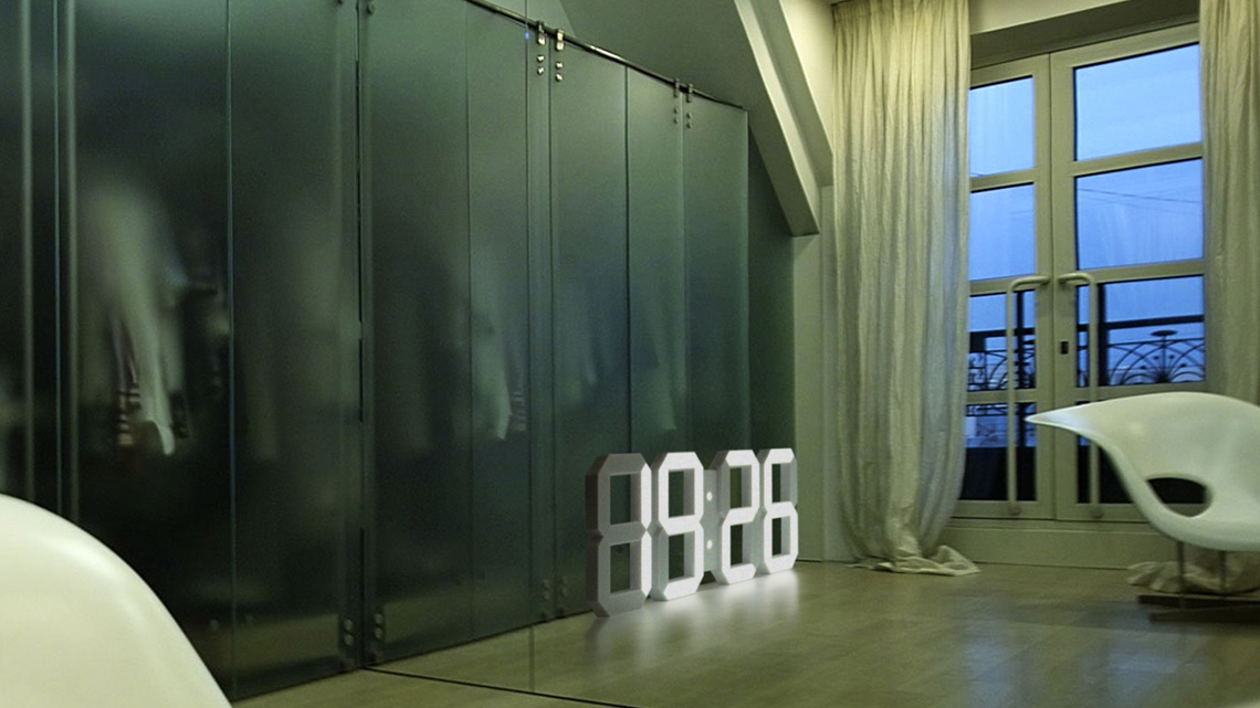 Mega White Clock 12